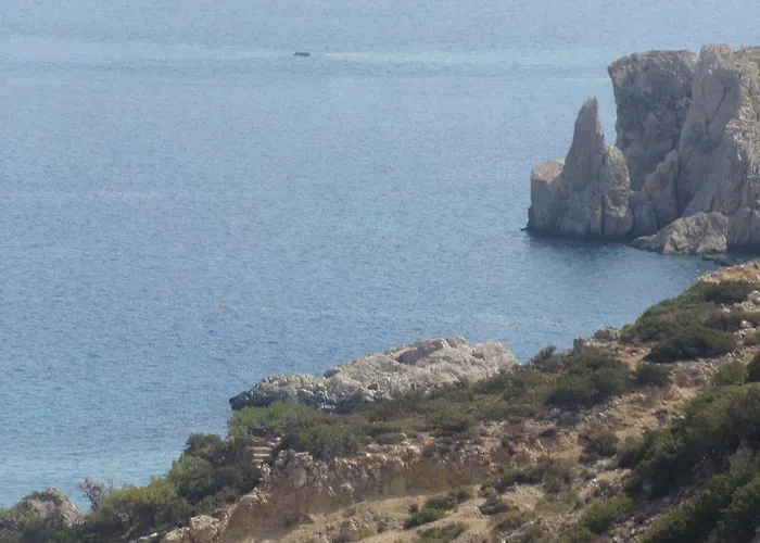 Mikes Apts Апартаменты