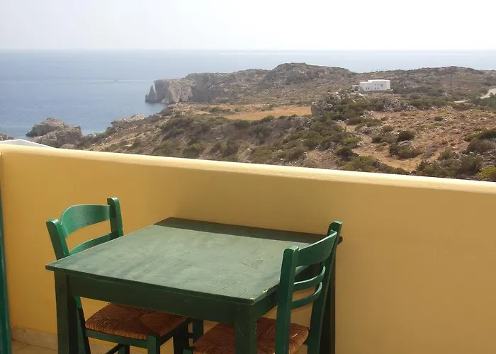 Mikes Apts Апартаменты