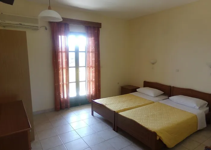 Mikes Apts Апартаменты *